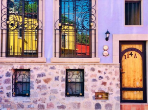 La Chula Suites